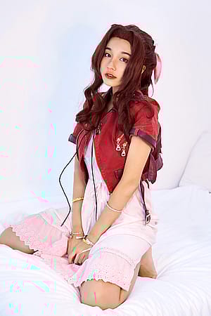 Aerith Gainsborough from Final Fantasy by KAWAllIRIS'
