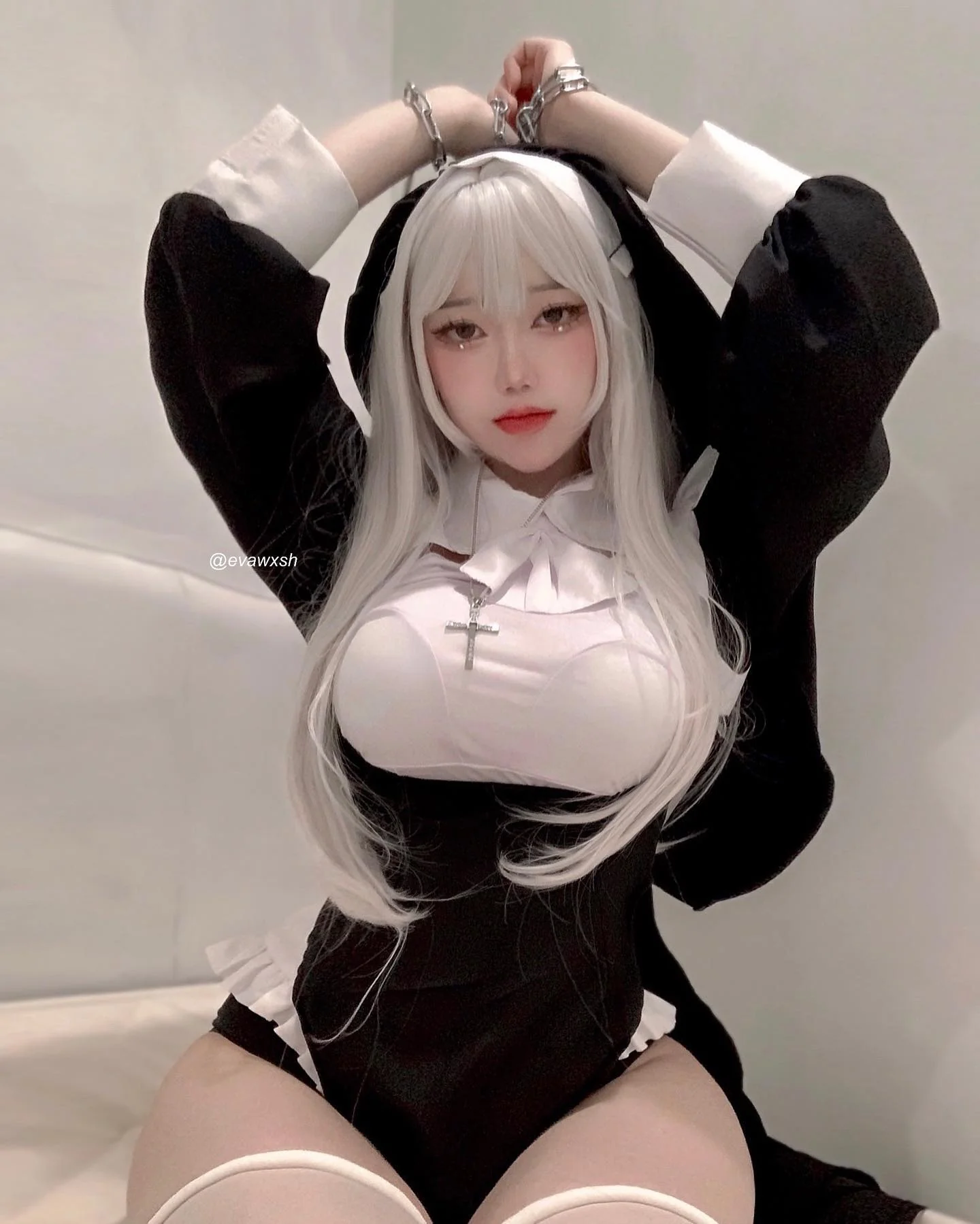Two cats, one cosplay — double the cuteness! picture 4 of 6
