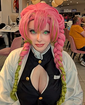 Kanroji Mitsuri cosplay by bxvz11'