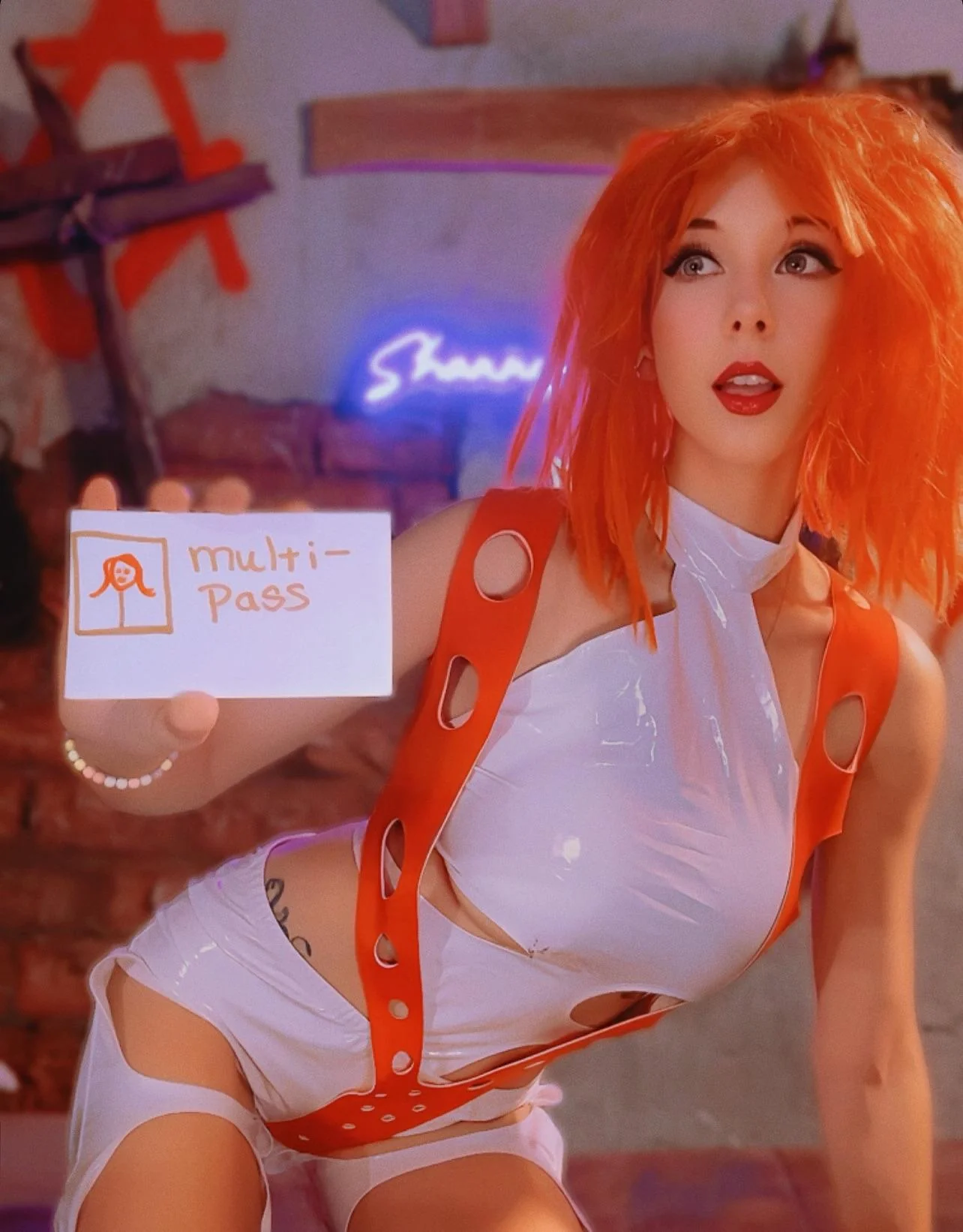 Leeloo Dallas (the fifth element) picture 1 of 3
