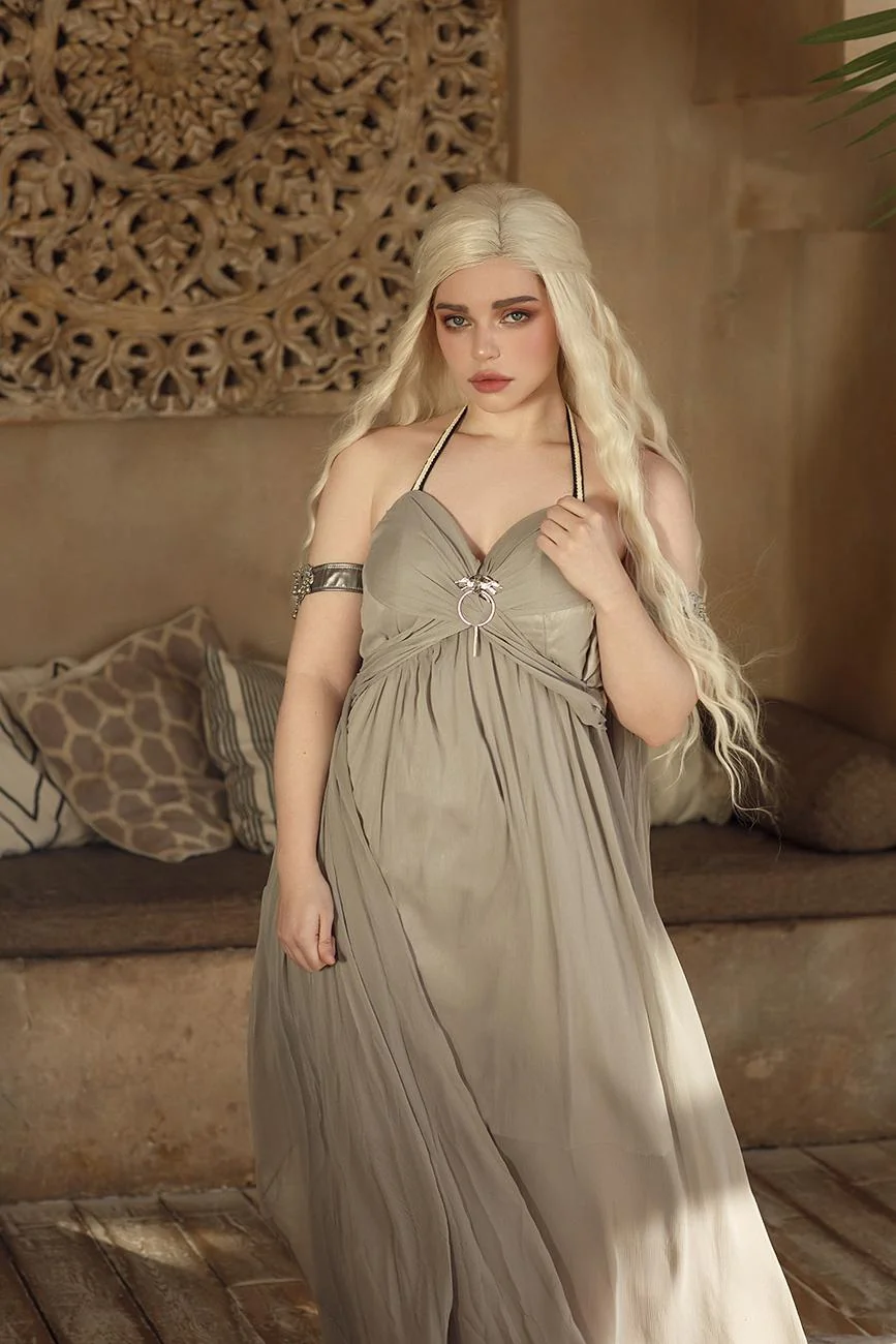 Daenerys Targaryen by ashenReina picture 1 of 2
