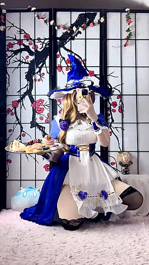 My Maid Lisa Cosplay from Genshin Impact by Luniichen!'