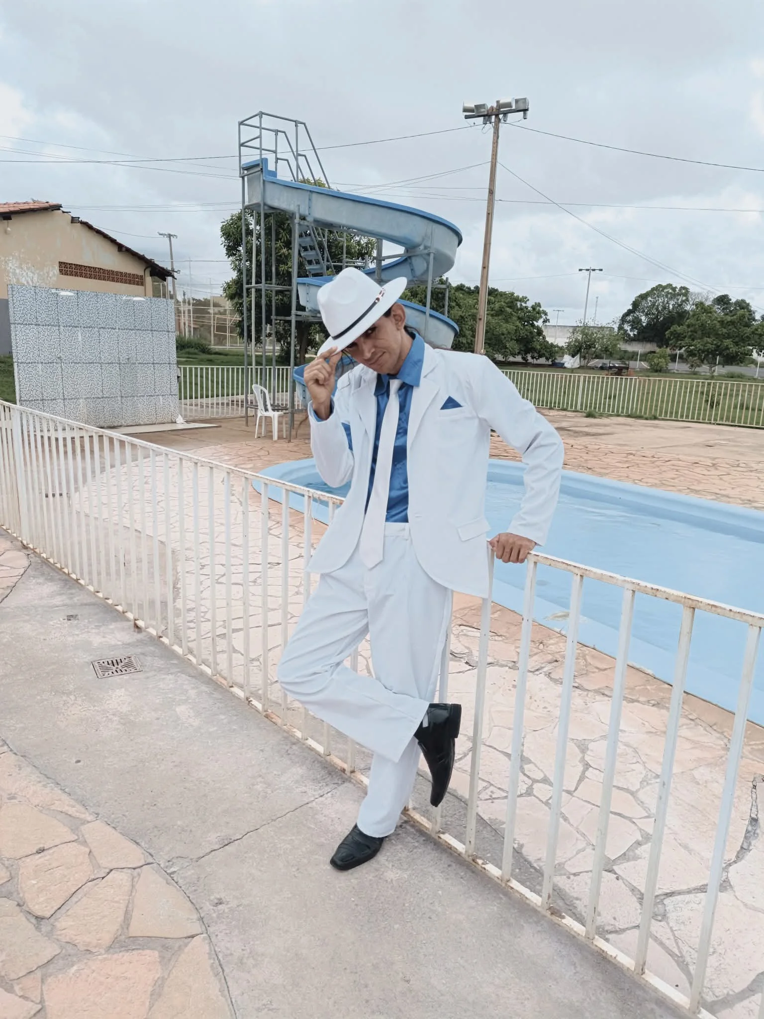 [Cosplay] Are you okay? (My Michael Jackson - Smooth Criminal Cosplay) - Victor Fox picture 5 of 19