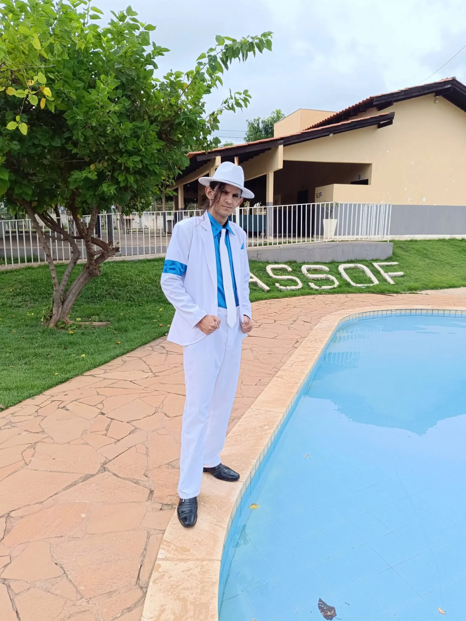 [Cosplay] Are you okay? (My Michael Jackson - Smooth Criminal Cosplay) - Victor Fox picture 9 of 19