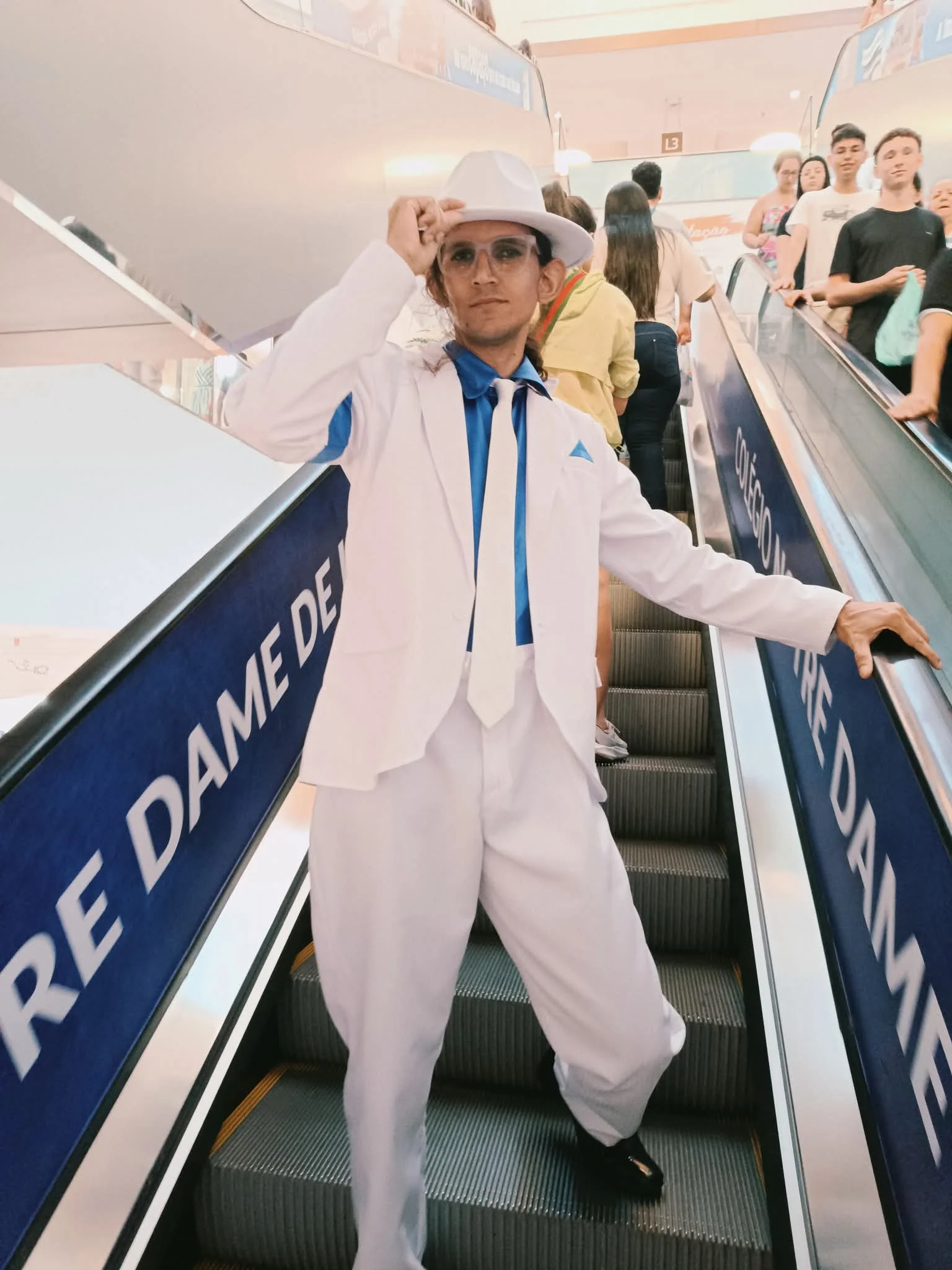 [Cosplay] Are you okay? (My Michael Jackson - Smooth Criminal Cosplay) - Victor Fox picture 10 of 19