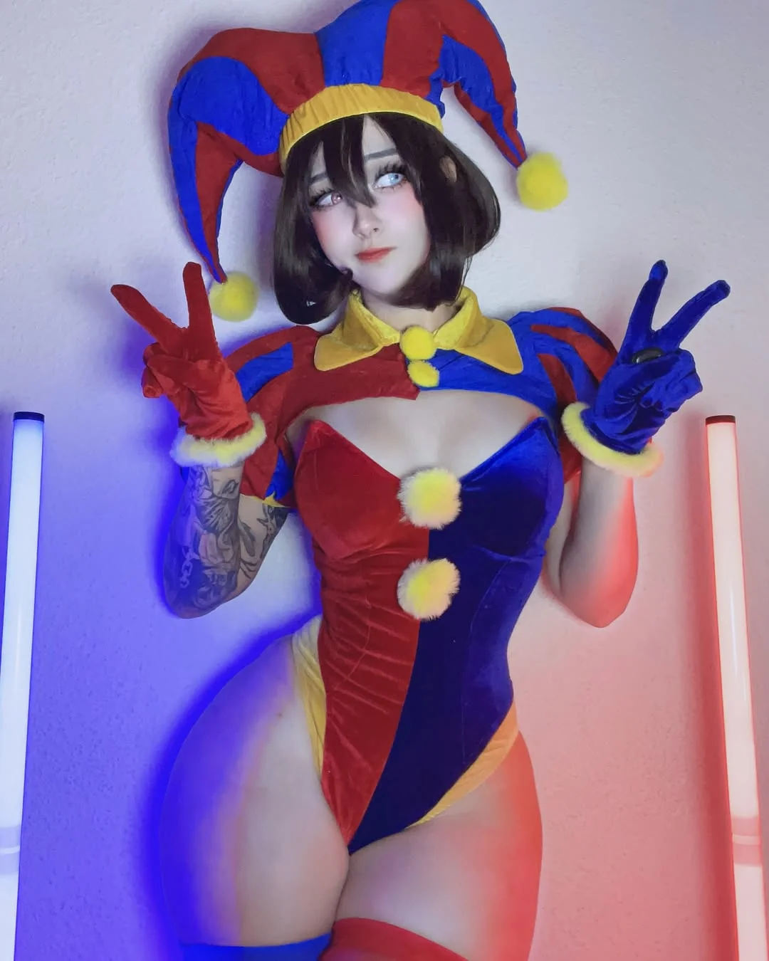 Pomni cosplay by Nyukix picture 1 of 2