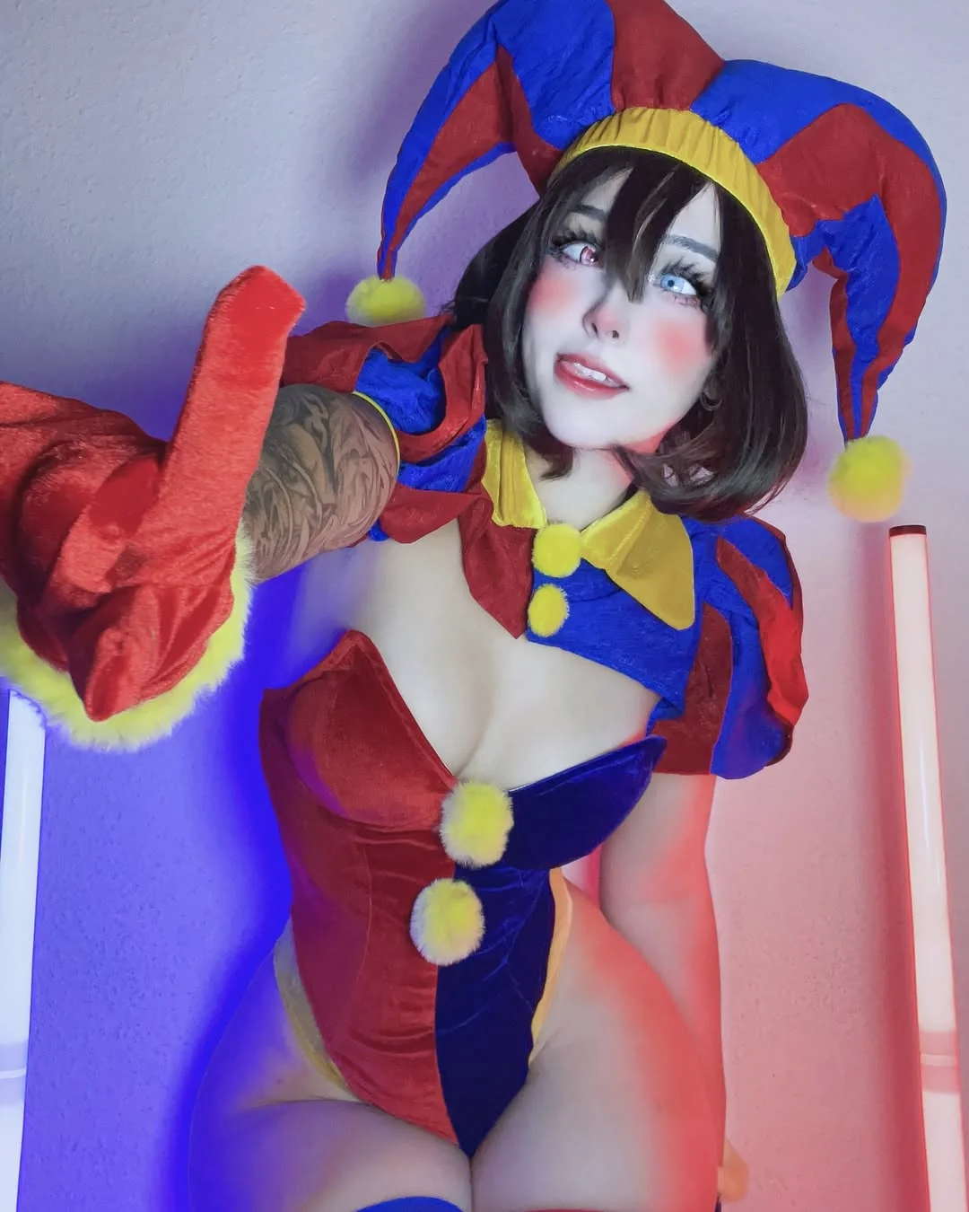 Pomni cosplay by Nyukix picture 2 of 2