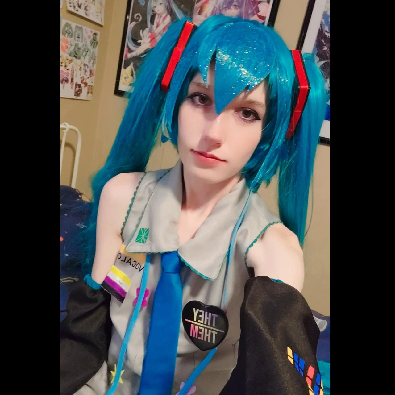 Pride Month Hatsune Miku Cosplay(by cryptid_angelic_anomaly) picture 1 of 3