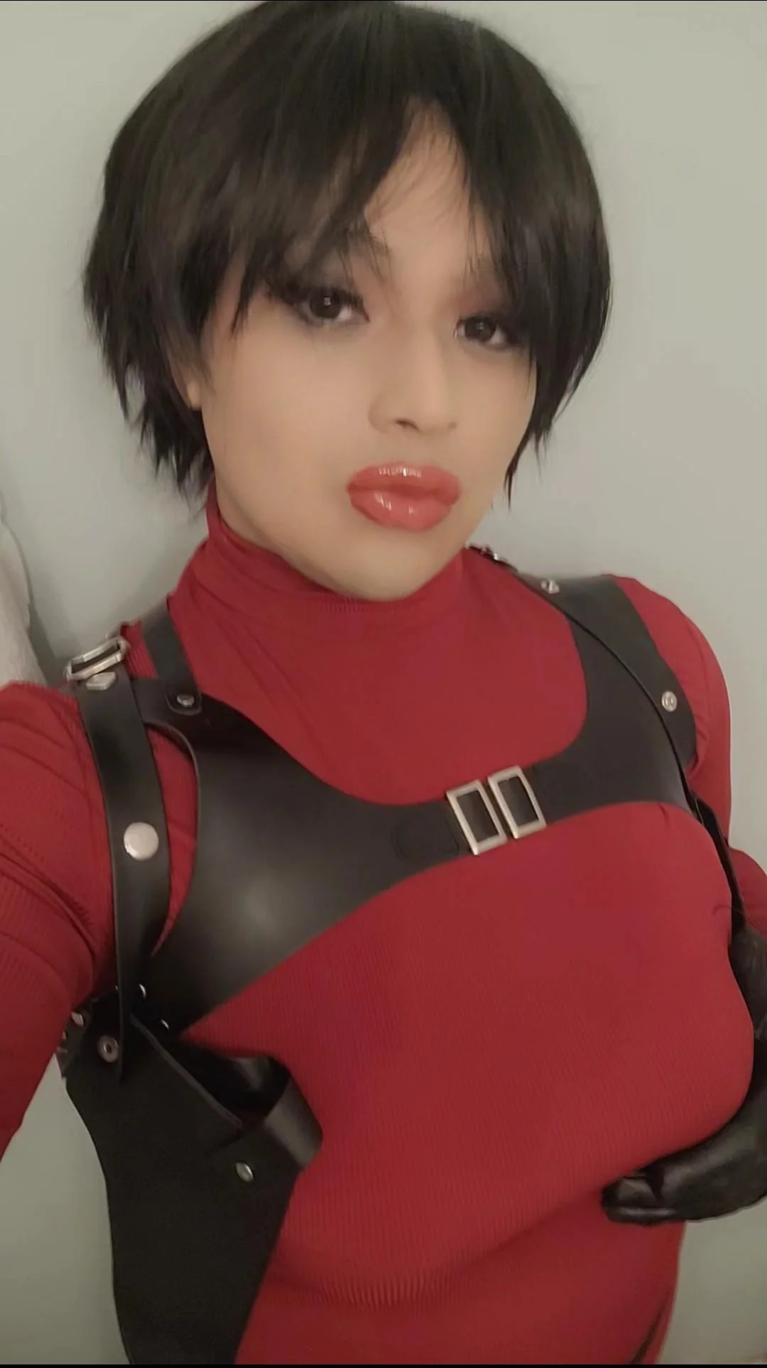 Im Ada Wong! >:) [u/thiccfemmyboy] picture 3 of 4