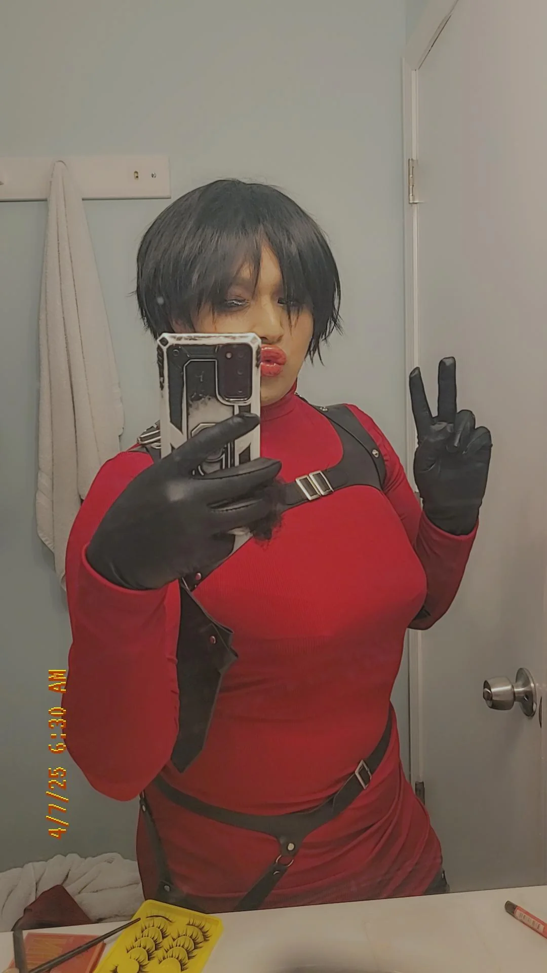 Im Ada Wong! >:) [u/thiccfemmyboy] picture 4 of 4