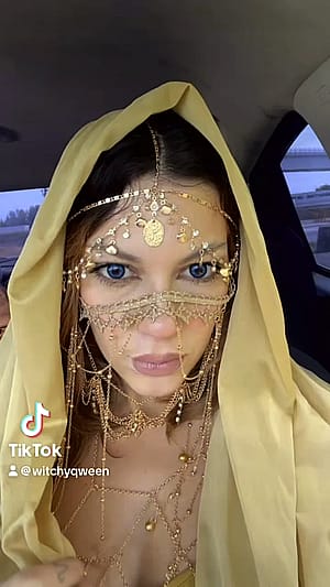 lady jessica cosplay from dune'