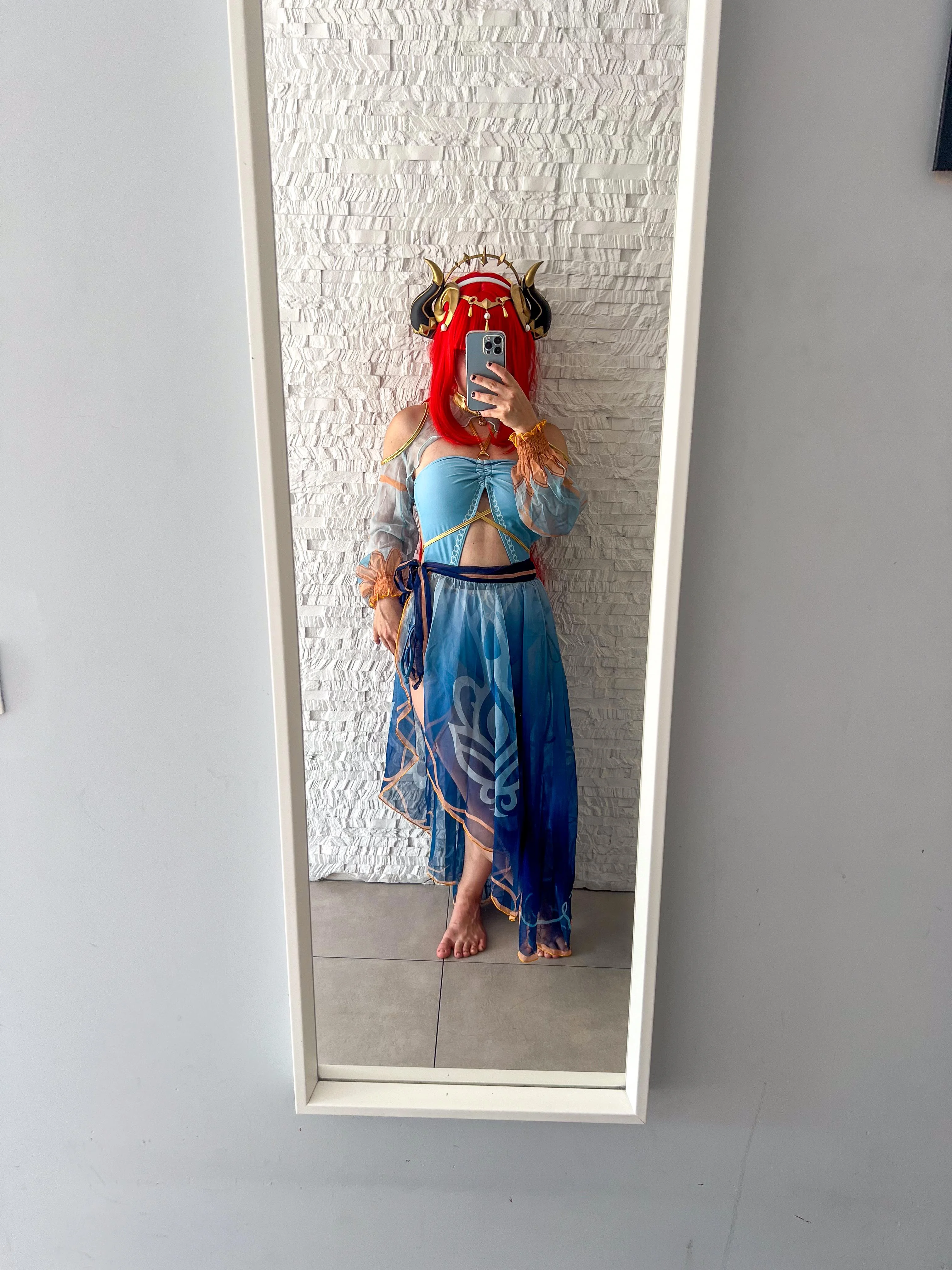 Nilou by Luna picture 1 of 1