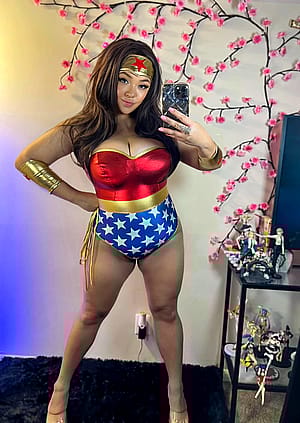 Wonder Woman Cosplay (by Jezlene)'