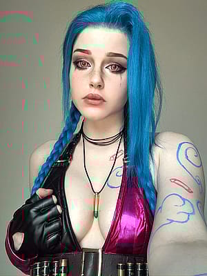 Jinx from League of Legends by Emfox'