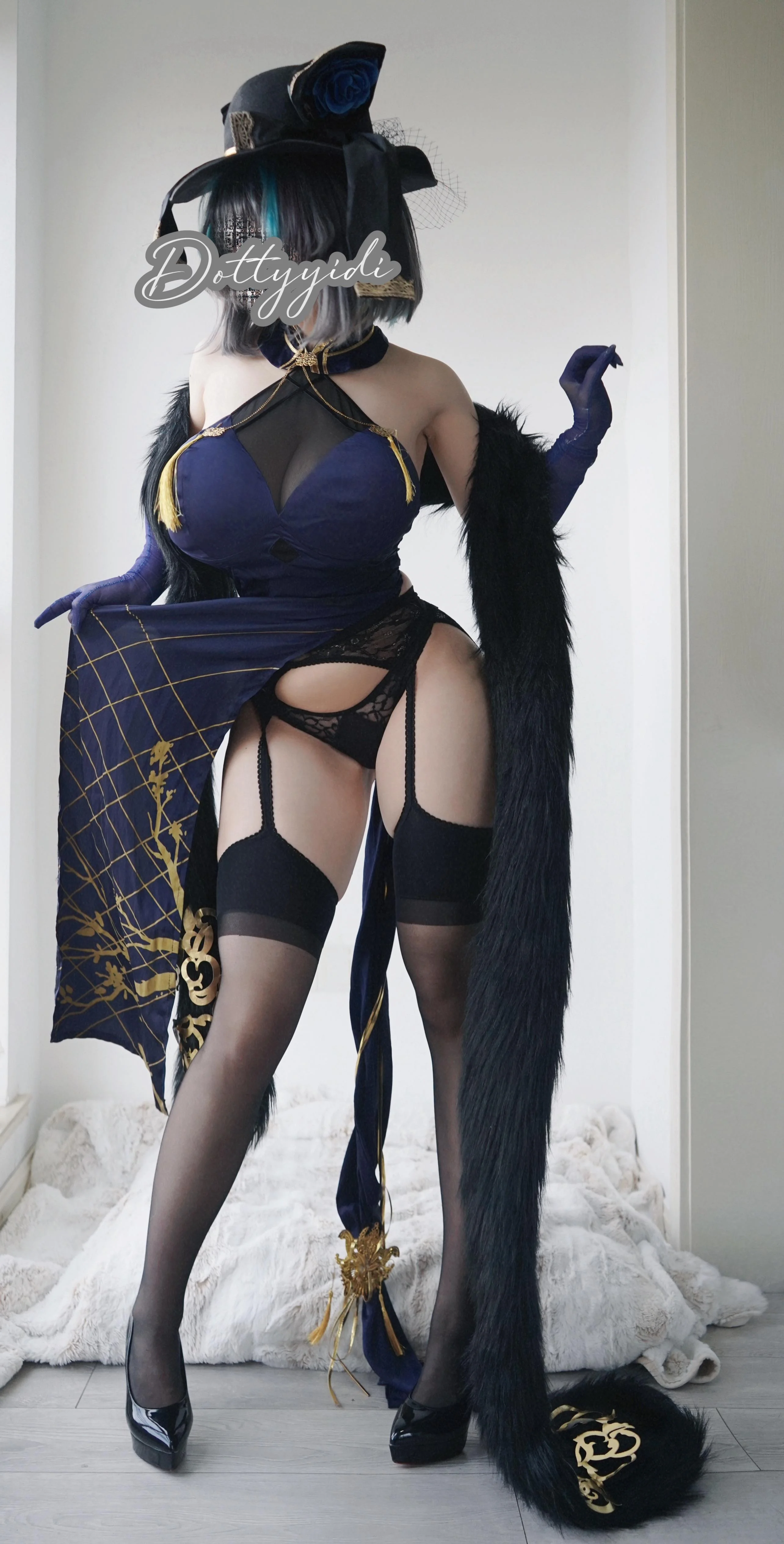 Cosplaying Cheshire from Azure Lane (Dottyyidi) picture 1 of 2