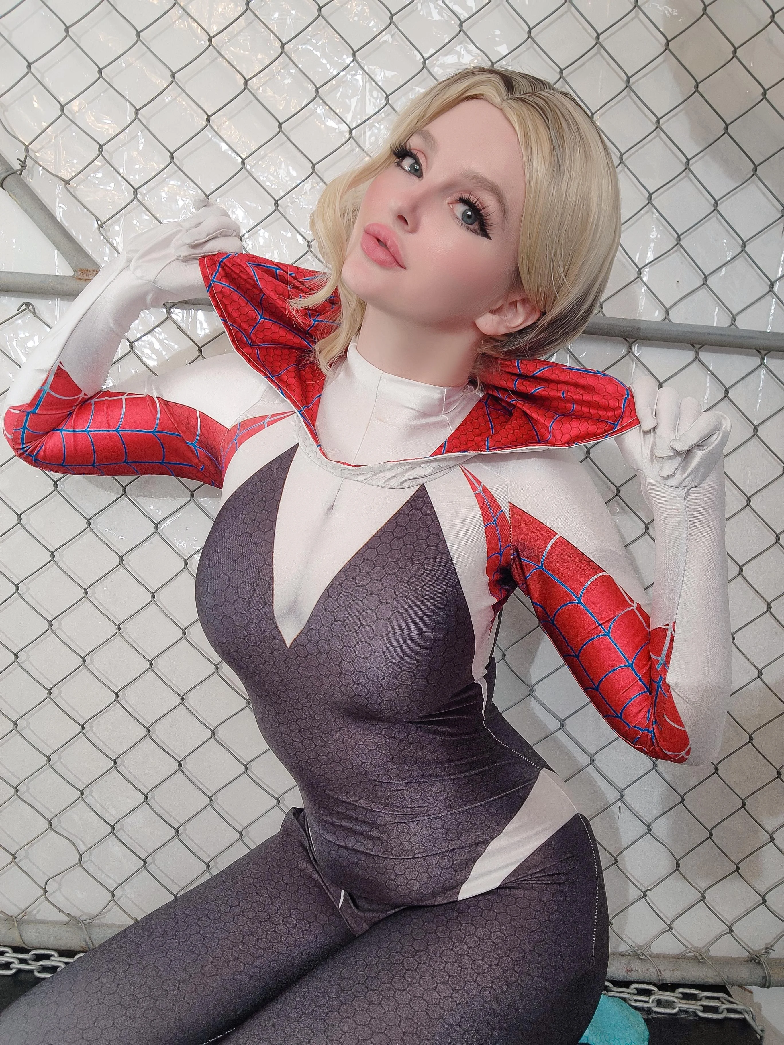 Spider Gwen Cosplay by me, (Evie Lee Mikomin) picture 1 of 1