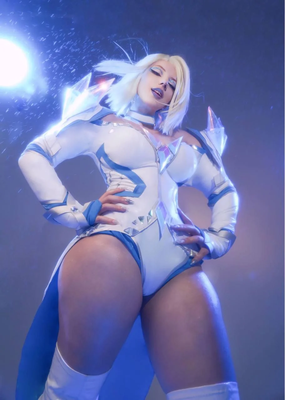 Emma Frost by maritami_v picture 1 of 1