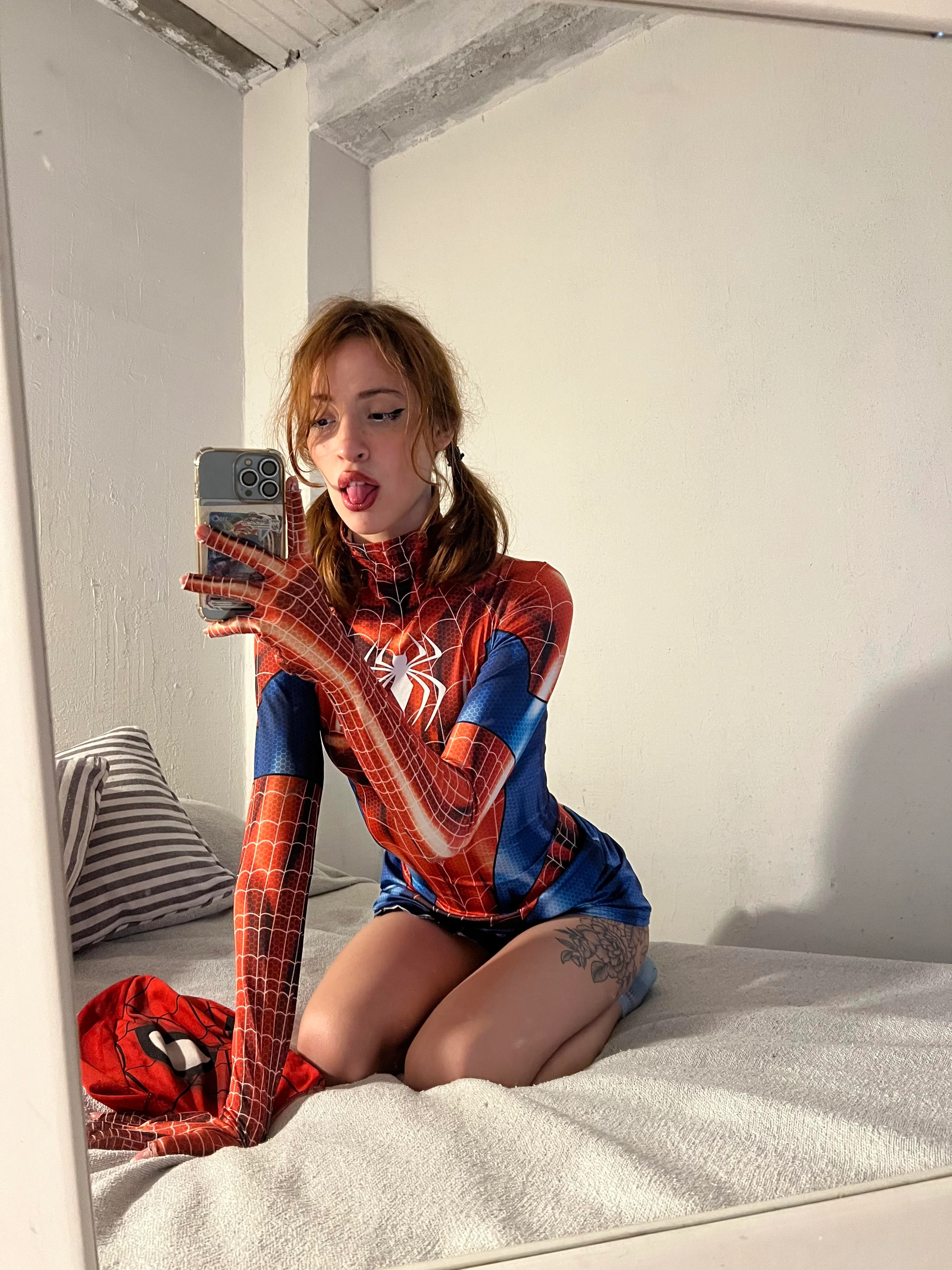 Spider-Girl cosplay by MelanieCosplay 🕷️🕸️ picture 1 of 3