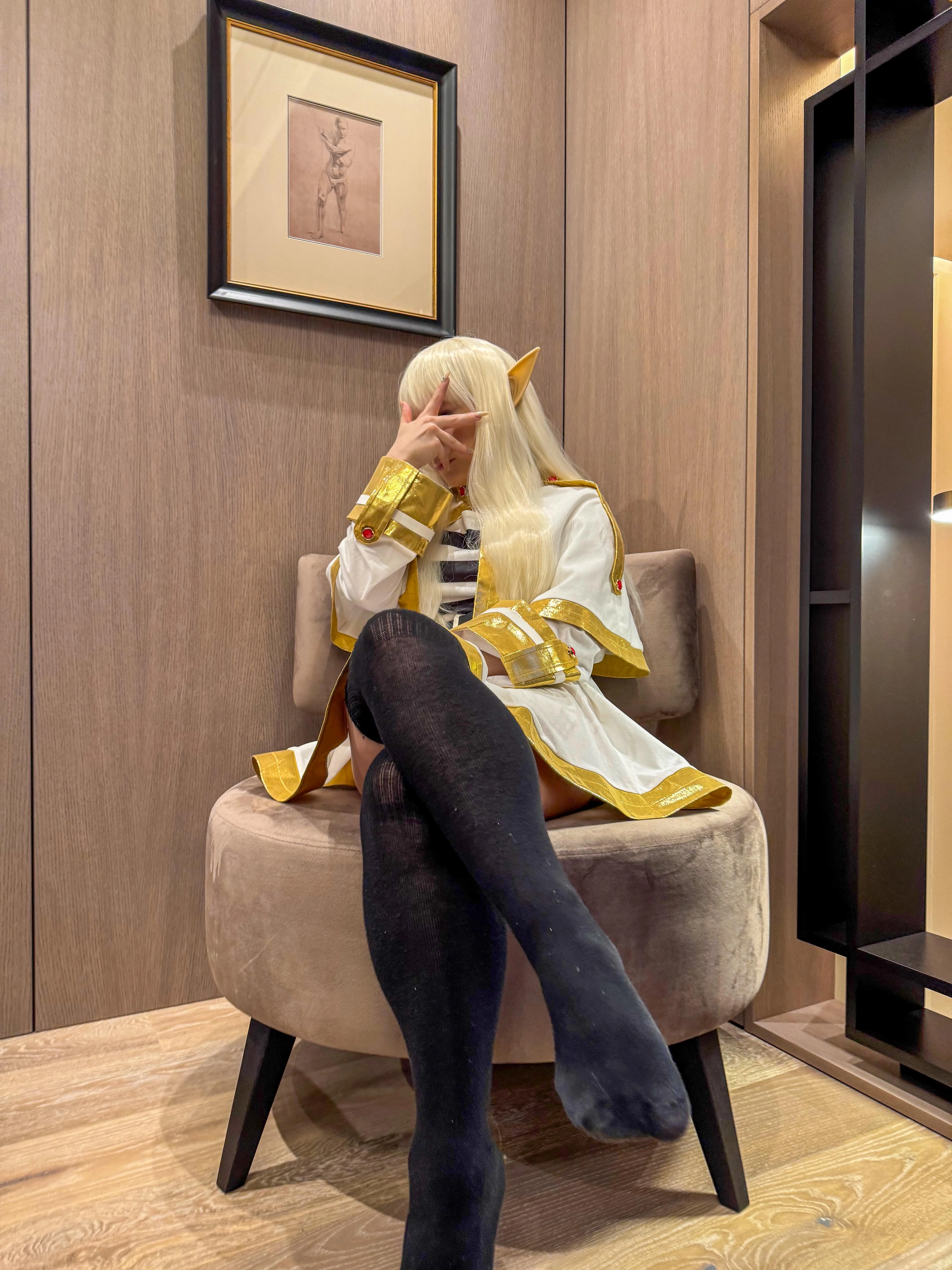 Frieren cosplay by Luna picture 1 of 1