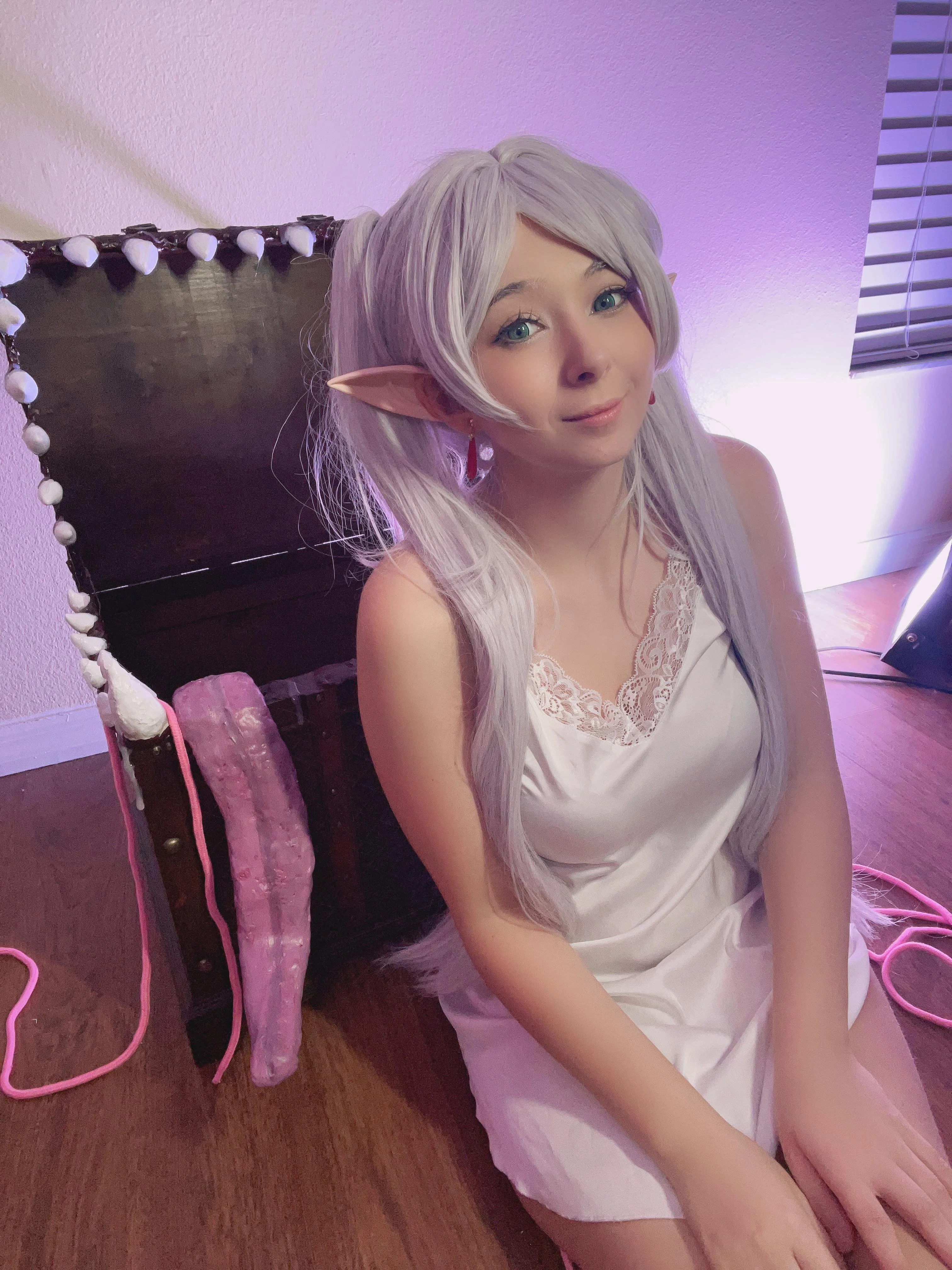 Dress Frieren from Frieren Beyond Journey's End (Ribaibu) picture 1 of 1