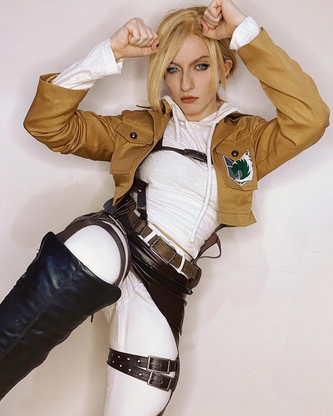 Emily Acacia as Annie picture 1 of 1