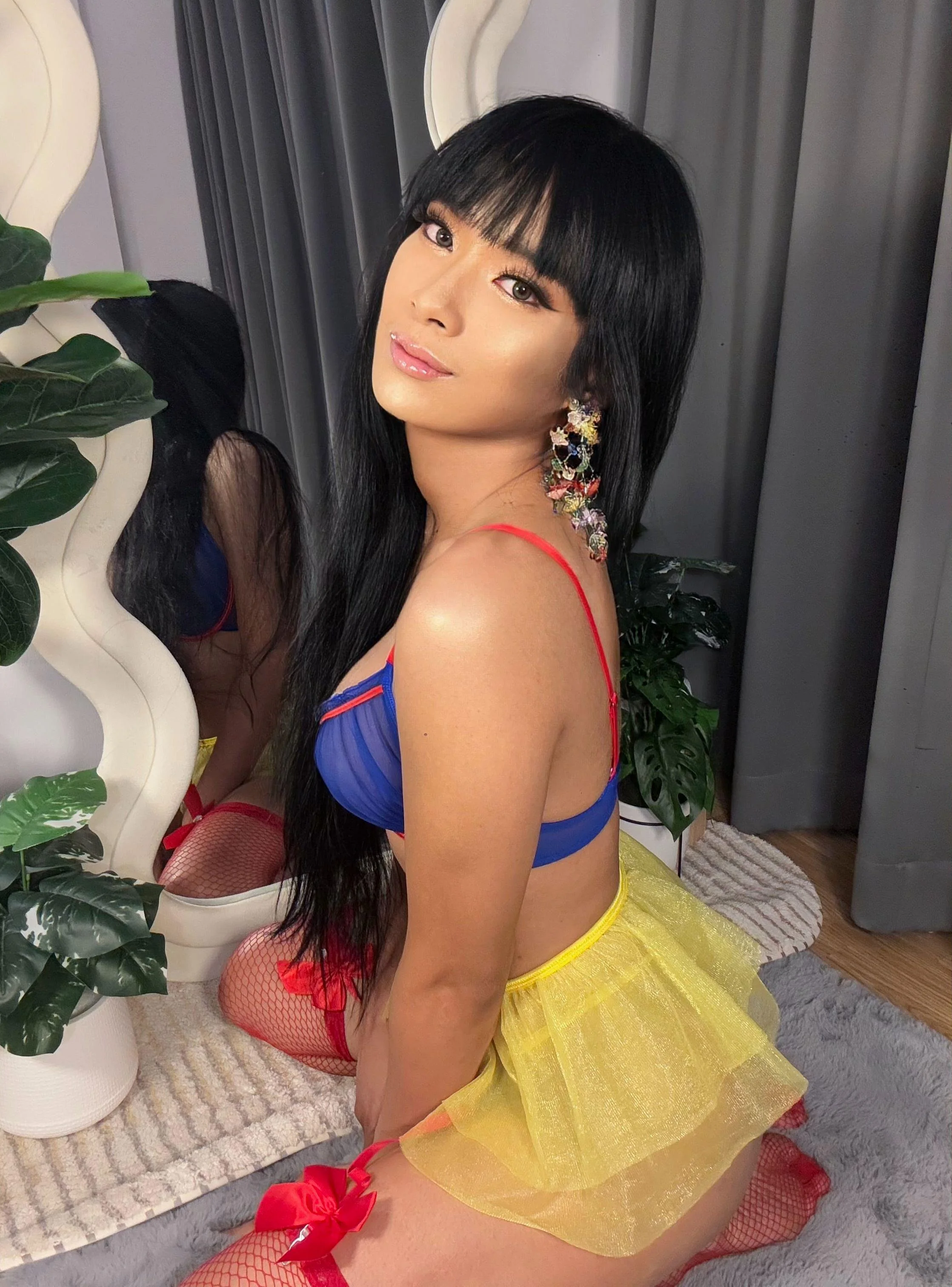 Snow White from Snow White by (viviennerose) picture 1 of 1