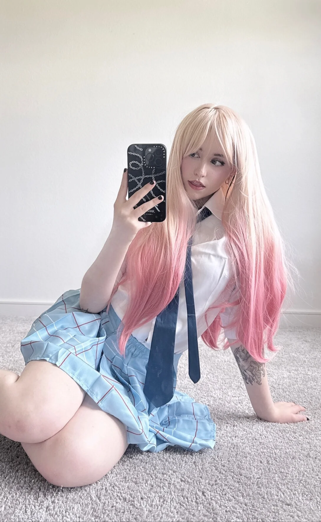 Marin Kitagawa (gen) picture 1 of 2