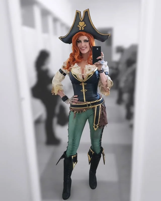 Miss Fortune from League of Legends by (kinpatsucosplay) picture 1 of 3