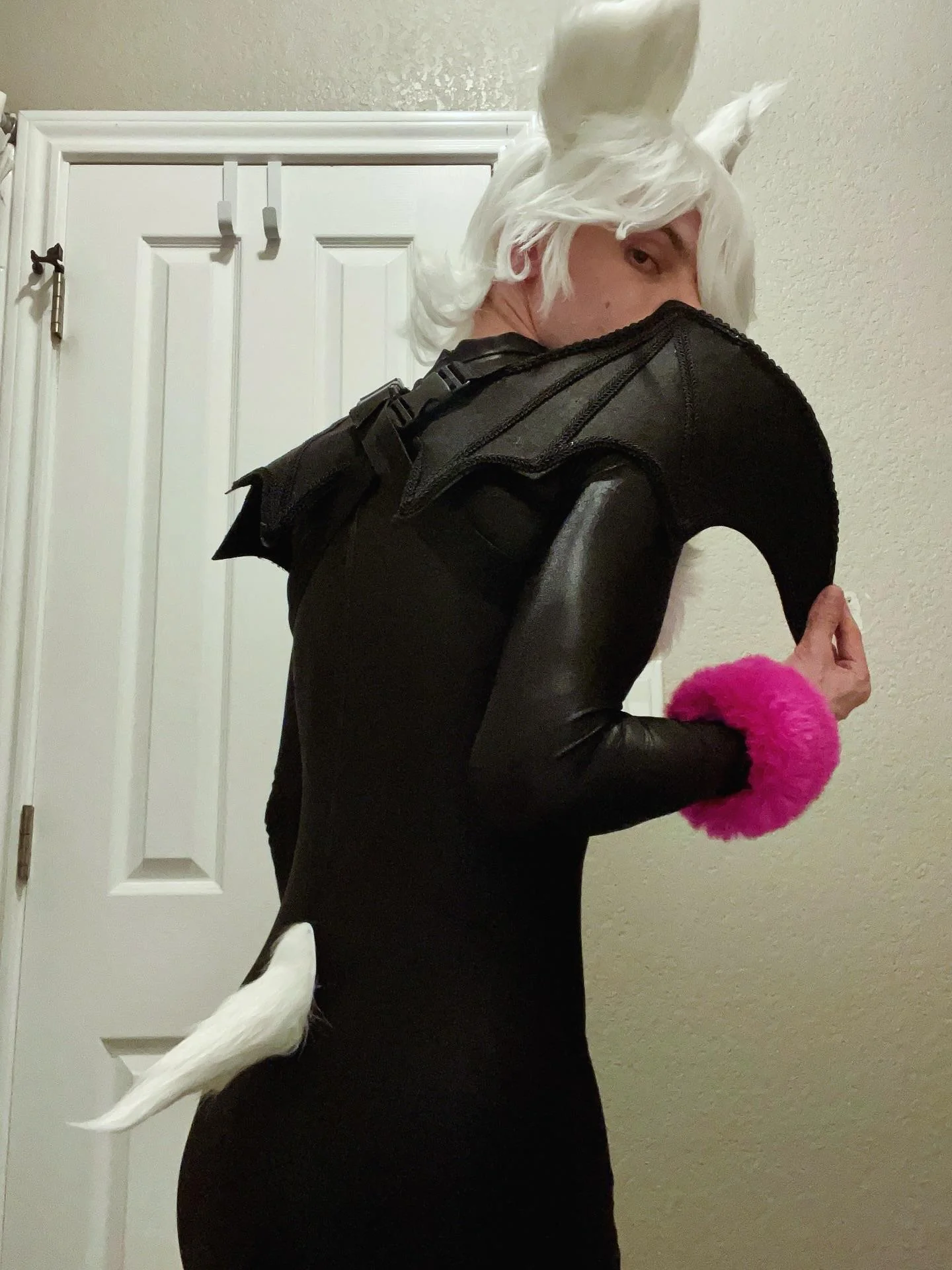 Rouge the Bat by electric.sheep.cosplay picture 1 of 3