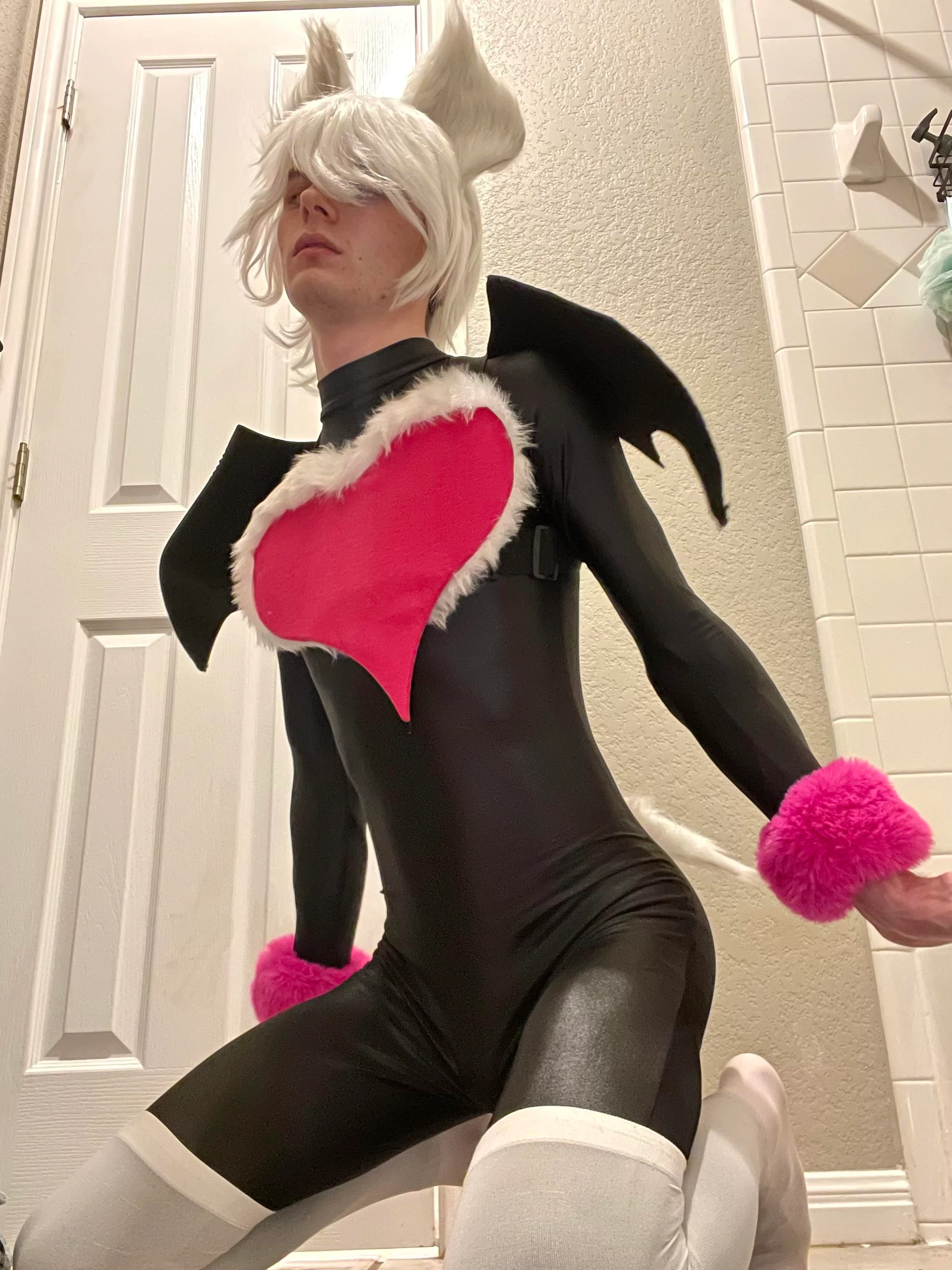 Rouge the Bat by electric.sheep.cosplay picture 3 of 3