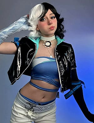 Luna snow by Kennakins'