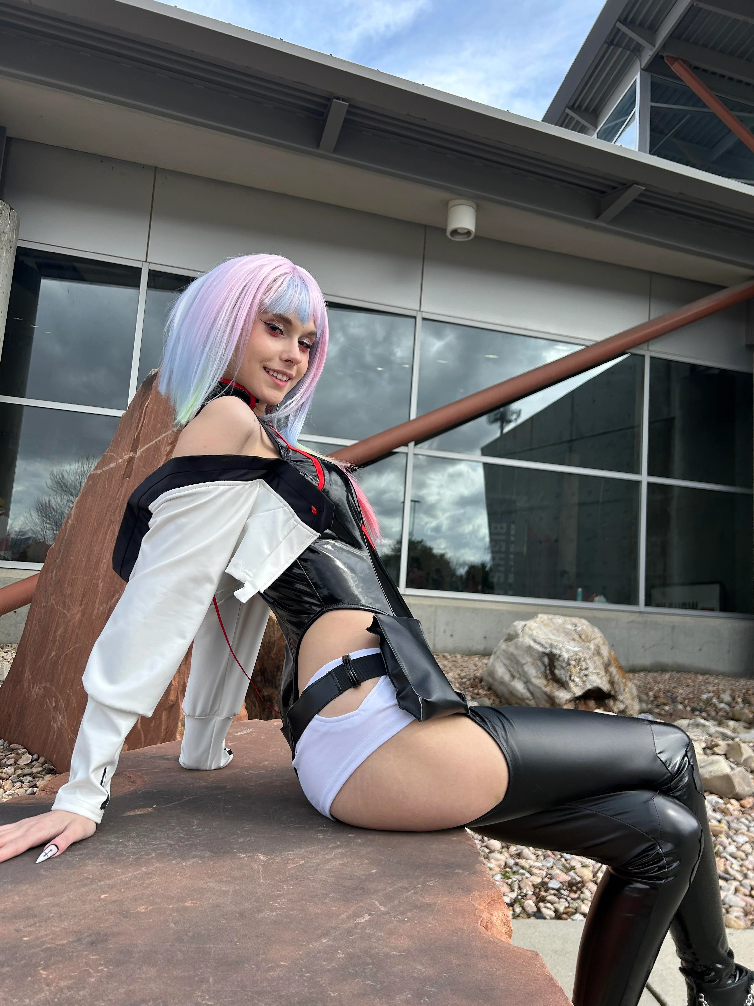 Lucy Cyberpunk Edgerunners (by @losercat.cosplay) picture 1 of 3