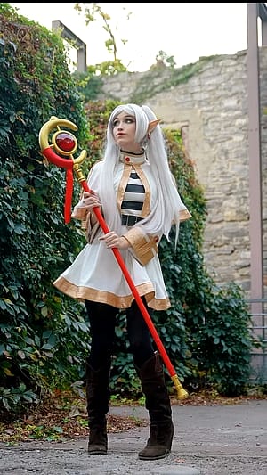 Frieren by Chisai'