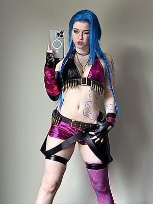 Jinx from League of Legends by Emfox'