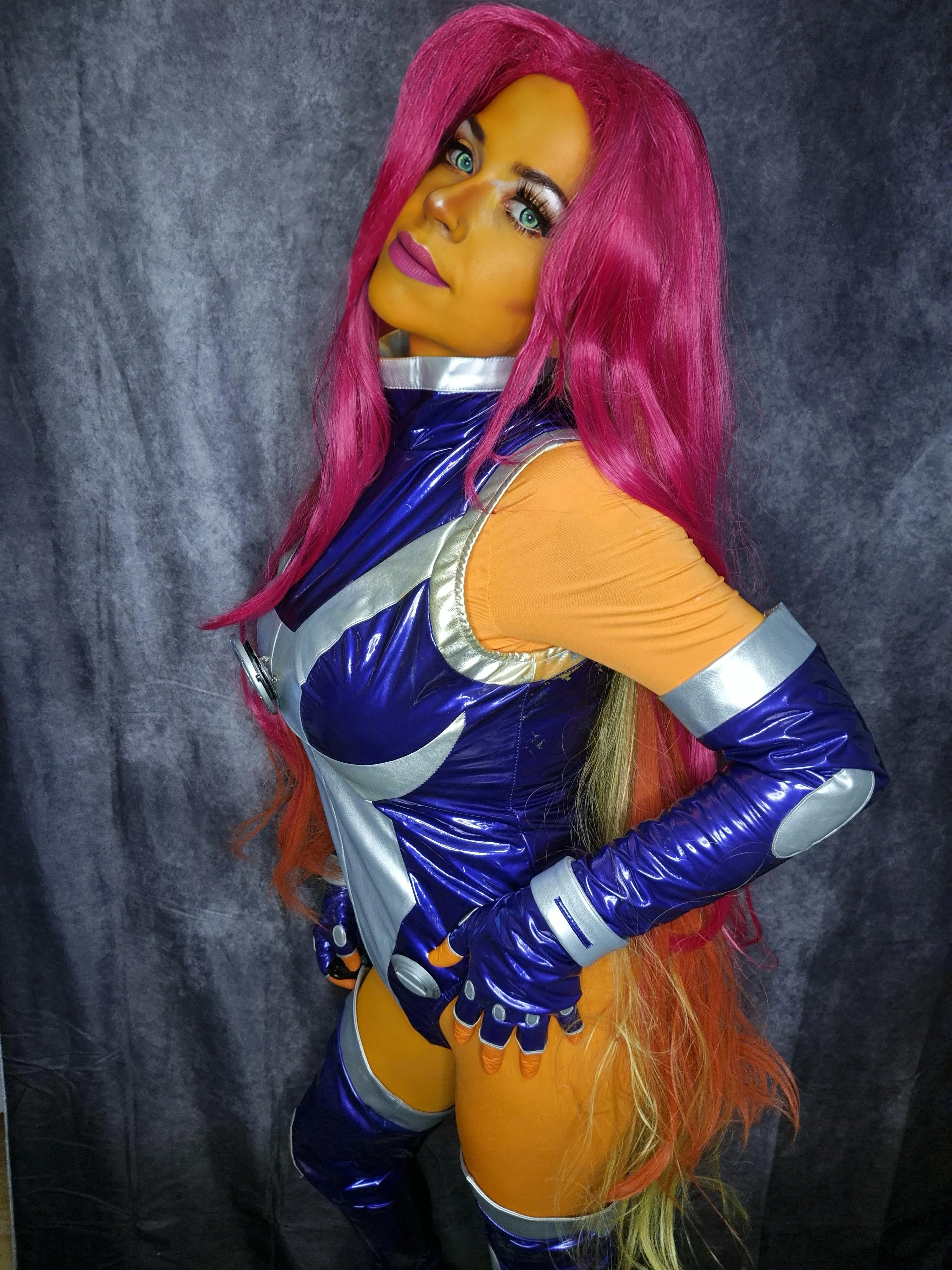Starfire by sighkobunny picture 1 of 1