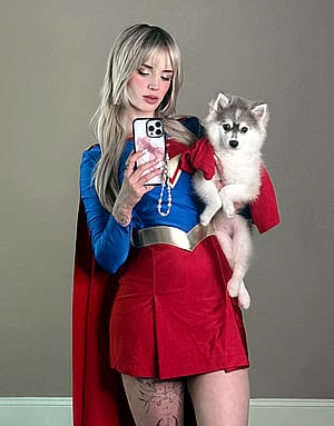 Supergirl by @LeesiBB'