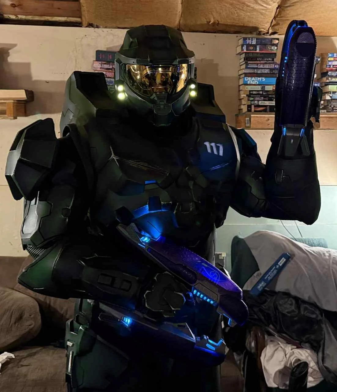 Master Chief from Halo by Chunky Lad dual wielding Plasma Rifles! Getting ready for PAX West! picture 8 of 8