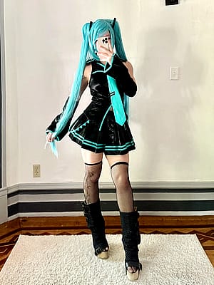 Hatsune Miku by Rae'
