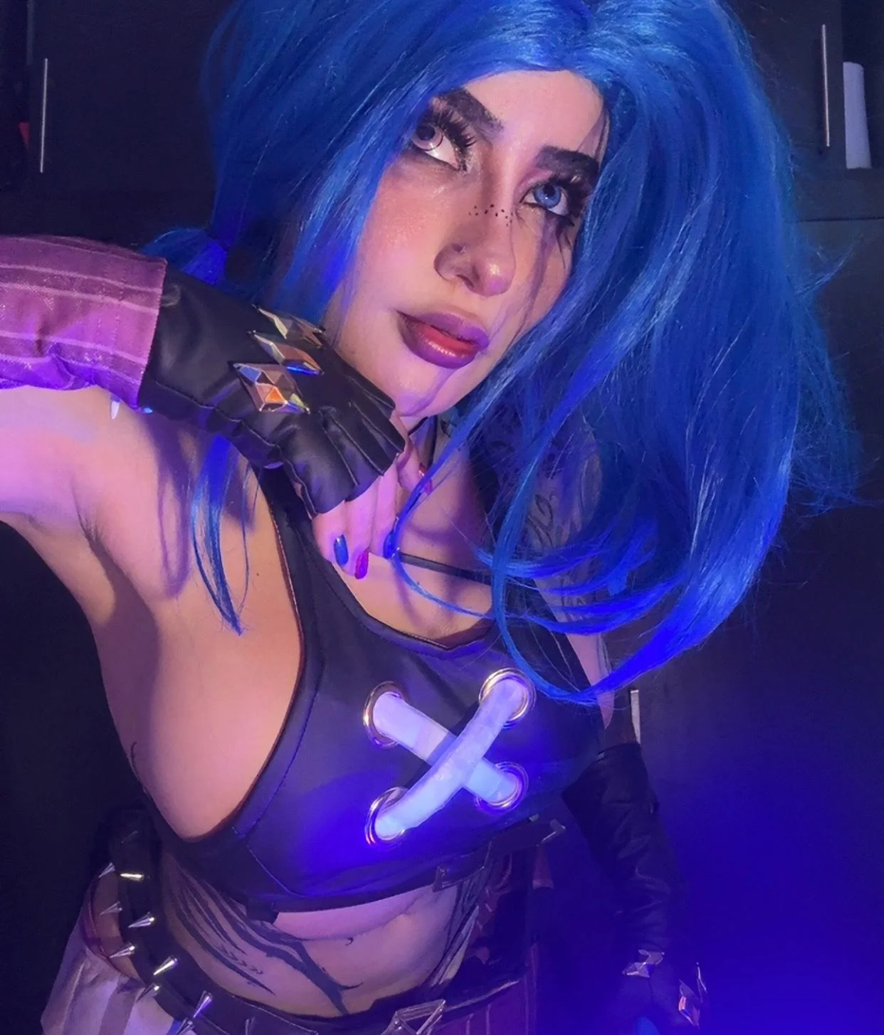 Jinx arcane Cosplay by CuteDeew picture 2 of 3