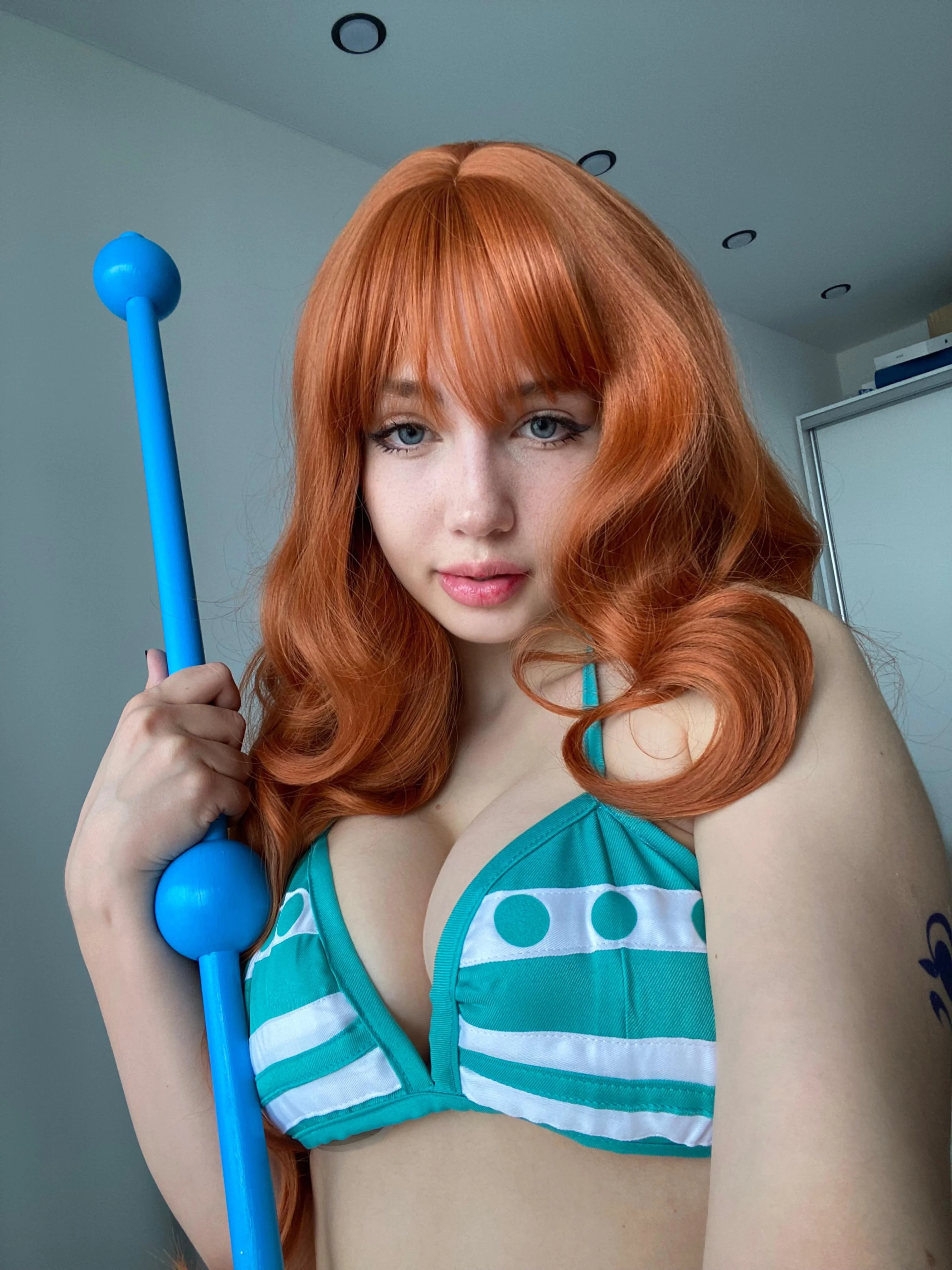 Nami Swan [OnePiece] by kikobaka picture 1 of 4