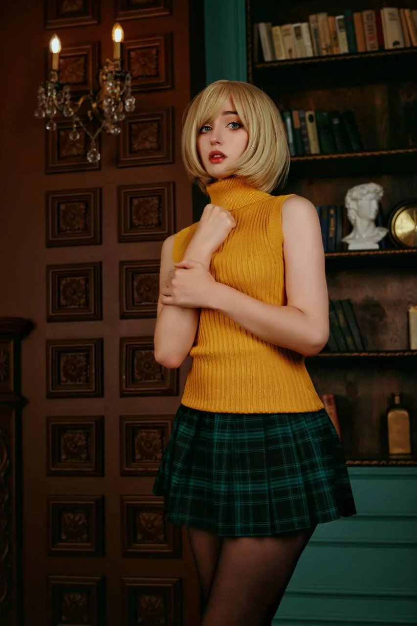 Ashley from Resident evil by Axilirator picture 1 of 1