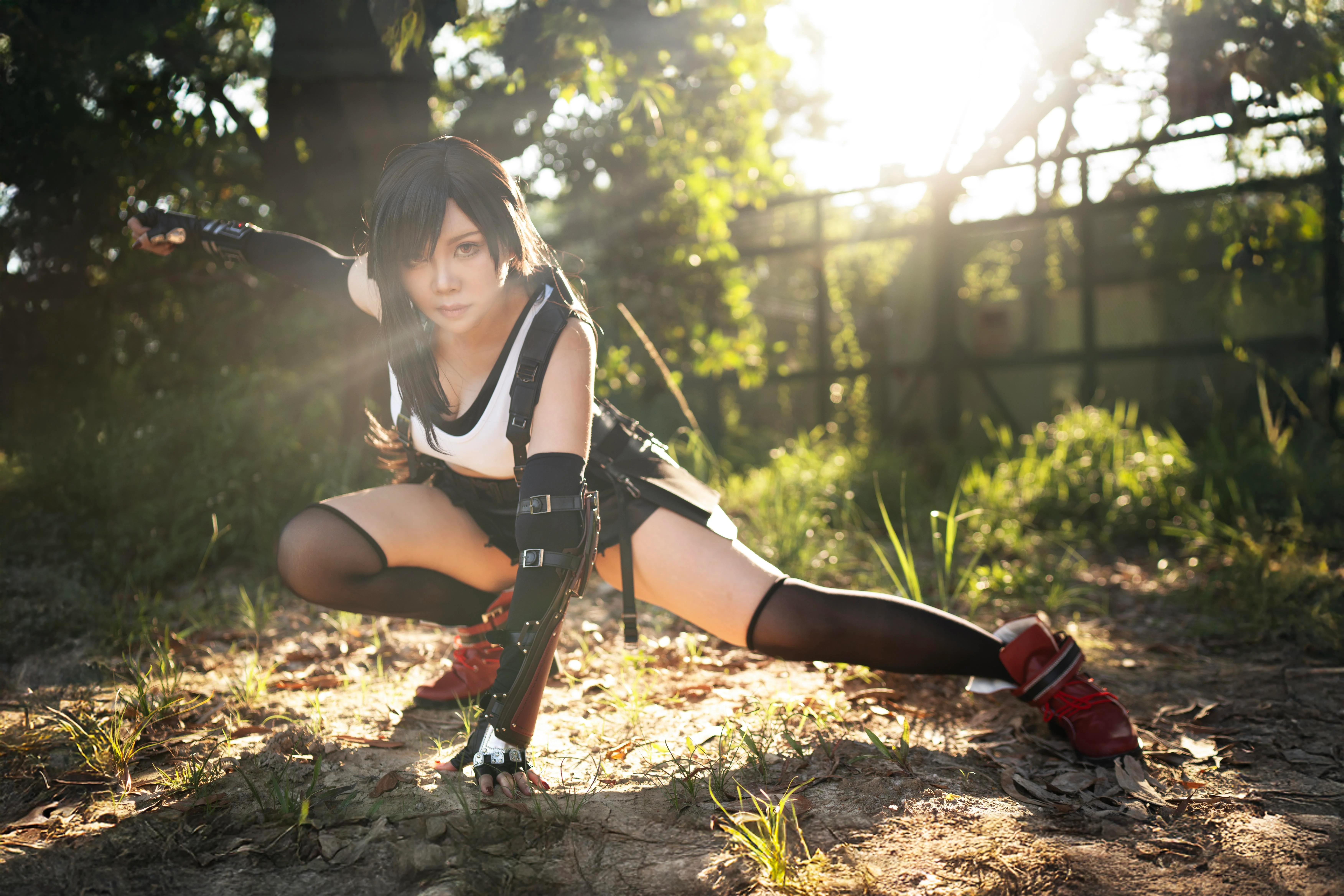 <Final Fantasy VII Remake>Tifa Lockhart. Cosplayer ig: @noctis_zero picture 2 of 5
