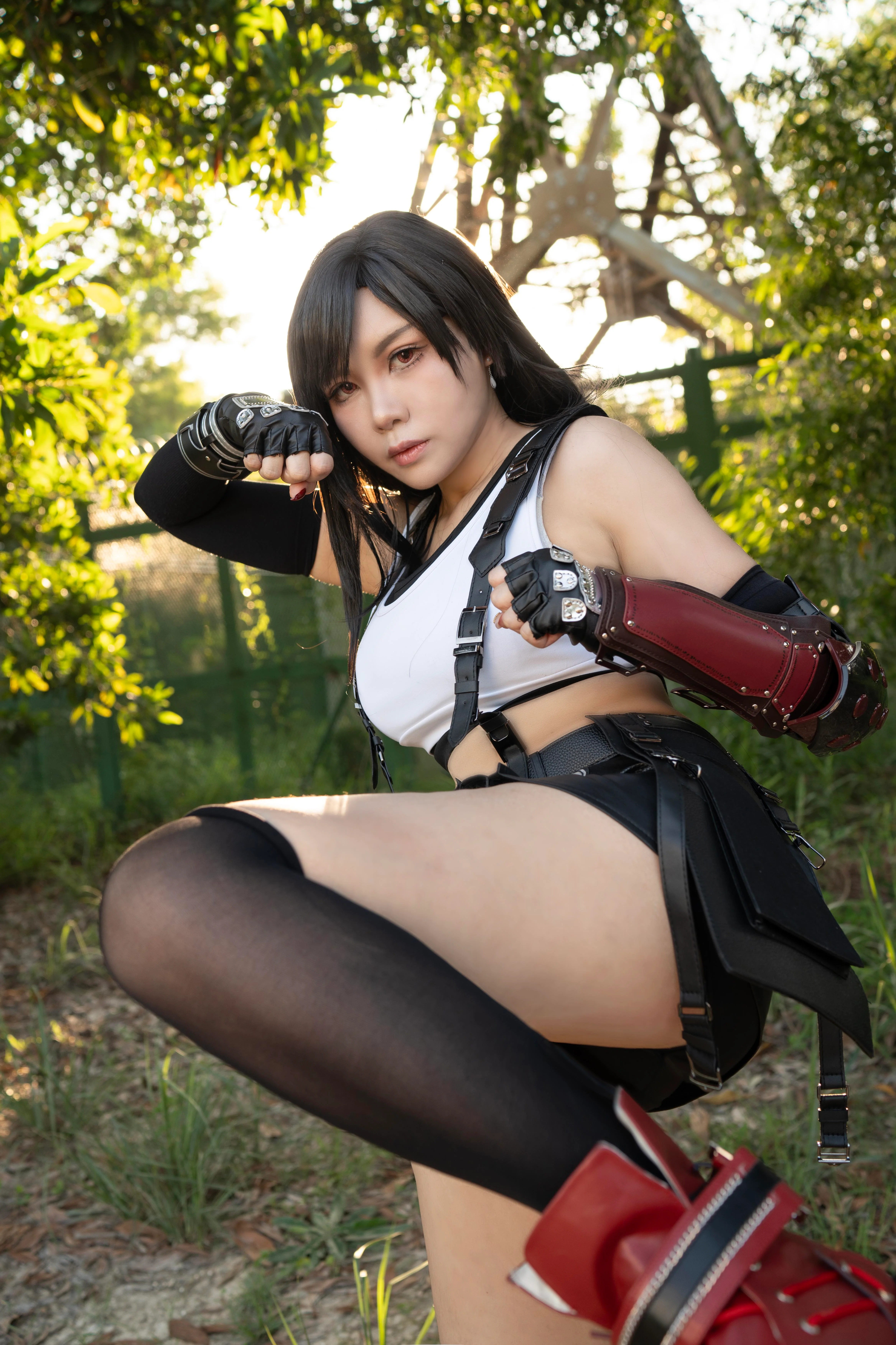 <Final Fantasy VII Remake>Tifa Lockhart. Cosplayer ig: @noctis_zero picture 4 of 5