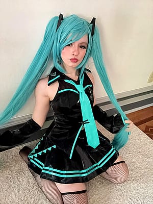 Hatsune Miku by Rae'