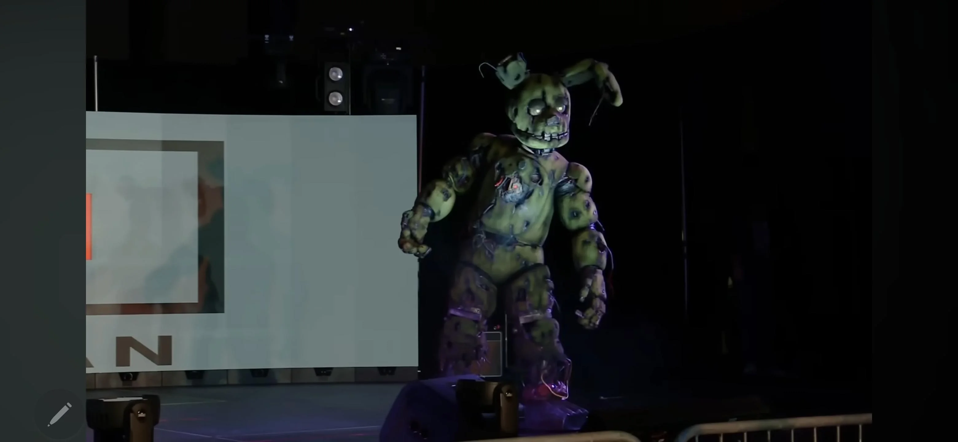 So i really want a costume like this how much should I pay for it picture 1 of 3