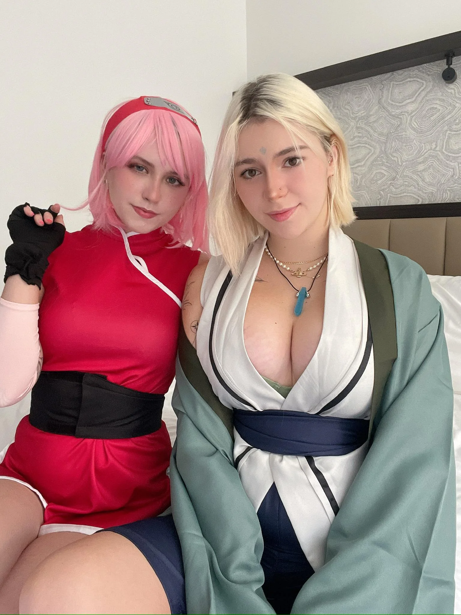 Sakura and Tsunade (gen & Keawave) picture 1 of 1