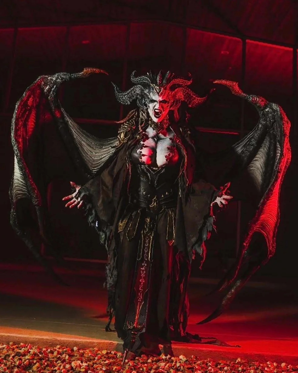 Lilith Diablo by Heidi picture 1 of 3