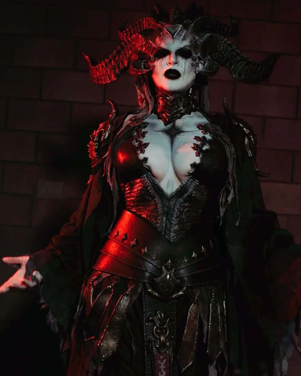 Lilith Diablo by Heidi picture 2 of 3