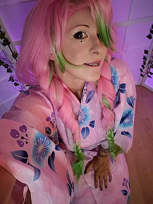 Mitsuri By DizzyDora'