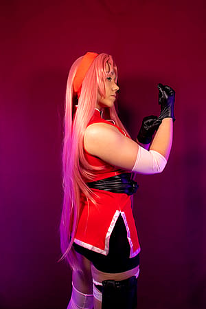 Sakura Haruno by theswolekunoichi'